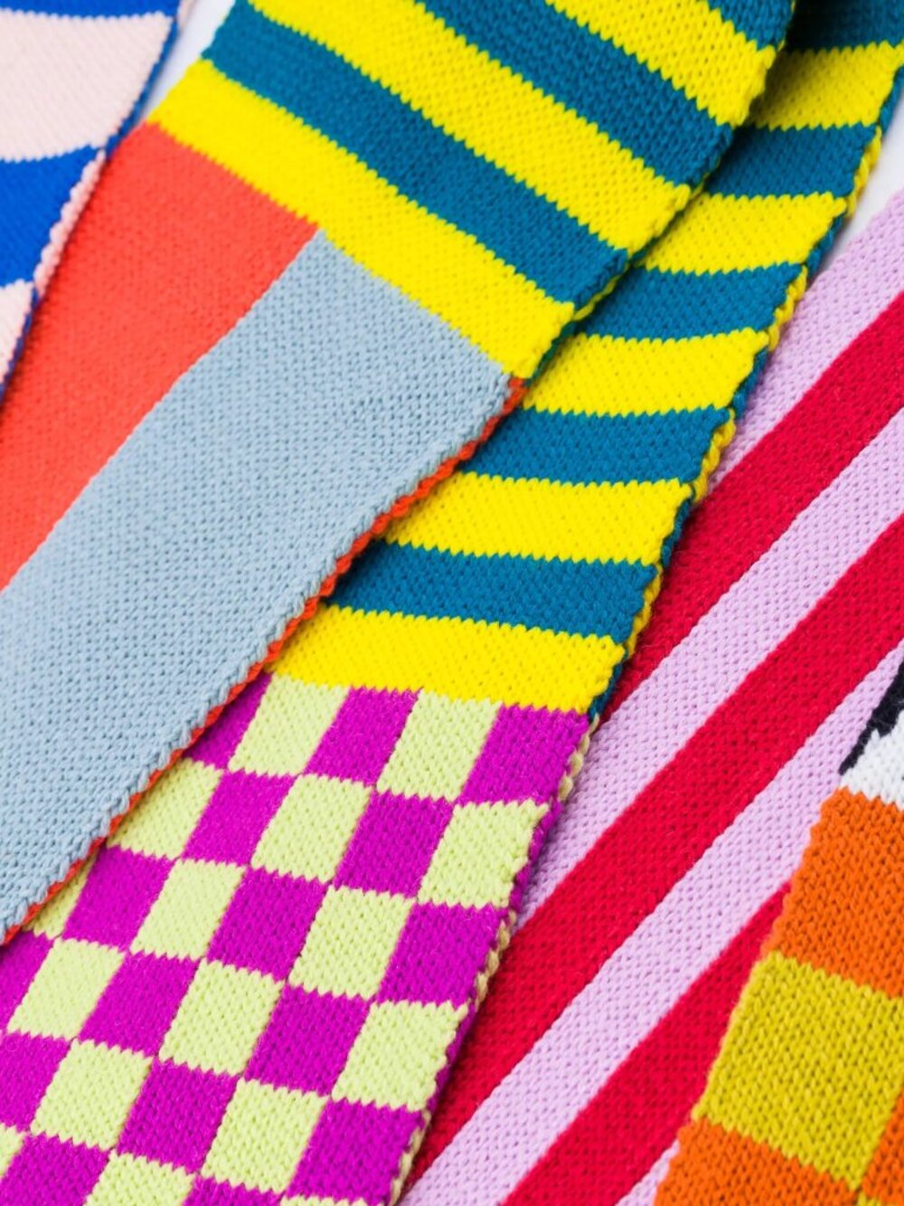 Verloop MOMA Pattern Patch Skinny Scarf - Picture 2 of 5